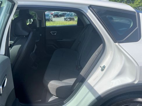 Used 2025 Kia K4 FWD image 25