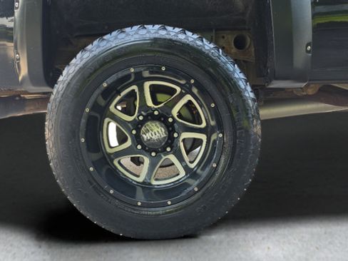 Used 2015 Chevrolet Silverado 2500 LT AWD/4WD image 37