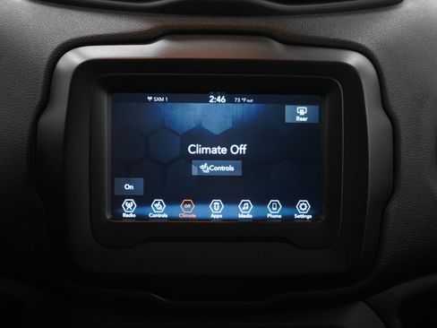 Used 2019 Jeep Renegade Trailhawk w/ Cold Weather Group II AWD/4WD image 17