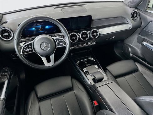 Used 2020 Mercedes-Benz GLB 250 4MATIC image 26