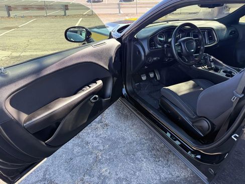 Used 2018 Dodge Challenger R/T w/ Driver Convenience Group image 10