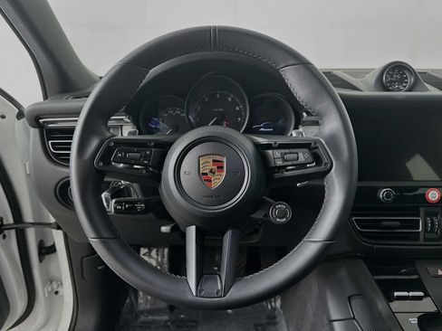 Certified 2026 Porsche Macan AWD/4WD image 14