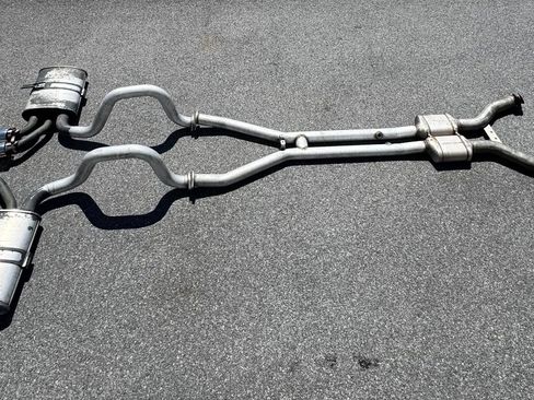 Used 1999 Chevrolet Corvette Coupe w/ Roof Pkg image 28