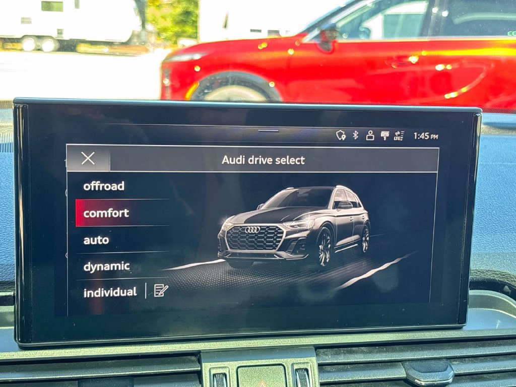 Used 2021 Audi Q5 2.0T Premium w/ Convenience Package AWD/4WD image 31