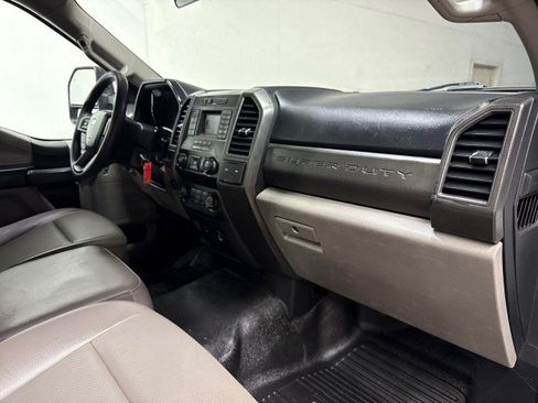 Used 2020 Ford F550 2WD Regular Cab Super Duty image 18