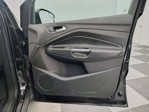 Used 2019 Ford Escape Titanium FWD image 12