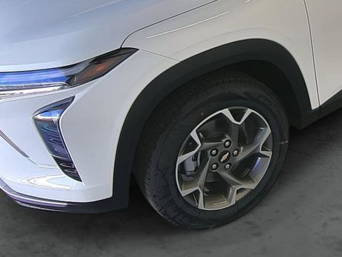 New 2026 Chevrolet Trax LT w/ LT Convenience Package image 7