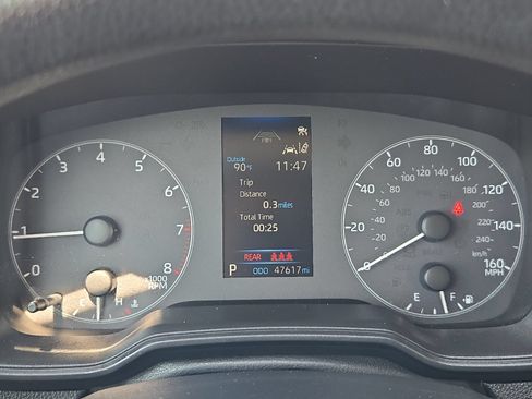 Used 2025 Toyota Corolla LE FWD image 21