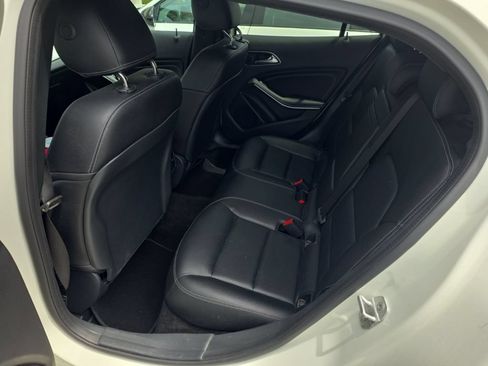 Used 2016 Mercedes-Benz GLA 250 4MATIC image 9