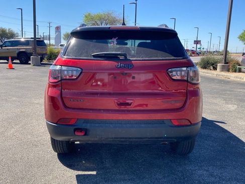 Used 2025 Jeep Compass Trailhawk image 6