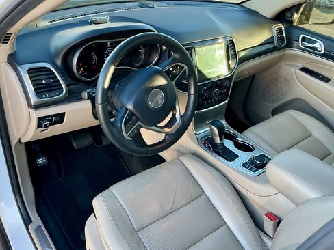 Used 2019 Jeep Grand Cherokee Limited w/ Luxury Group II image 37