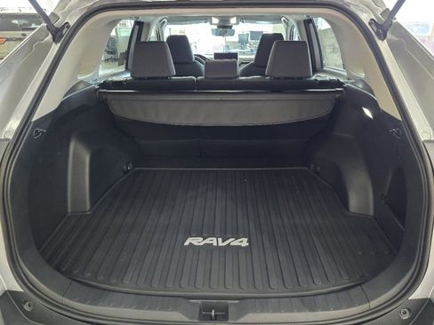 Used 2024 Toyota RAV4 XLE AWD/4WD image 25