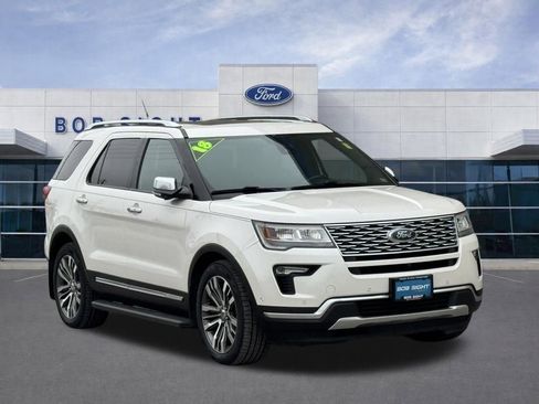 Used 2018 Ford Explorer Platinum image 2