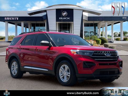 Used 2023 Ford Explorer XLT RWD image 1