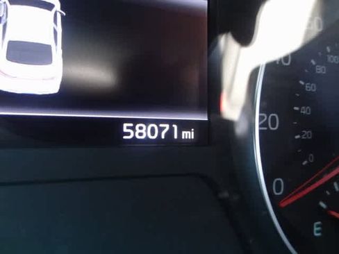 Used 2023 Kia Forte LXS image 7