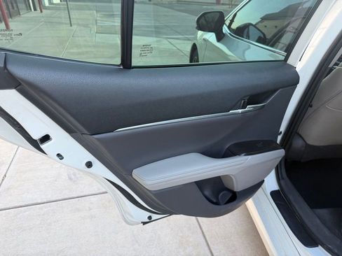 Used 2021 Toyota Camry XLE w/ Navigation Upgrade Package FWD image 15