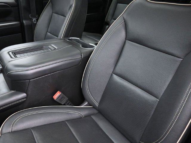 Used 2023 GMC Yukon XL SLT w/ Max Trailering Package AWD/4WD image 17