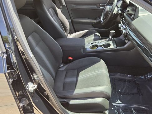 Certified 2025 Honda Civic Sport image 17