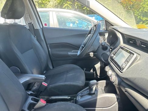 Used 2023 Nissan Kicks S FWD image 19