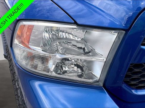 Used 2017 RAM 1500 Express RWD image 28