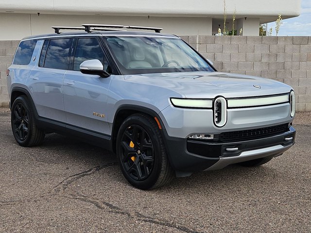 Used 2023 Rivian R1S Adventure Quad AWD/4WD image 3