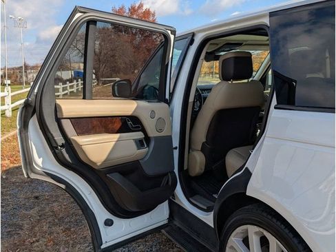 Used 2019 Land Rover Range Rover HSE AWD/4WD image 10