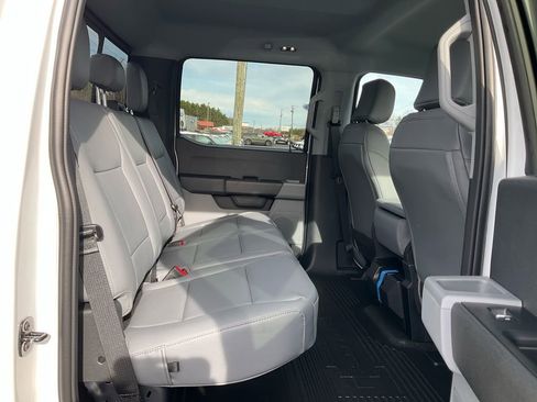 New 2026 Ford F250 XL w/ XL Chrome Package image 13