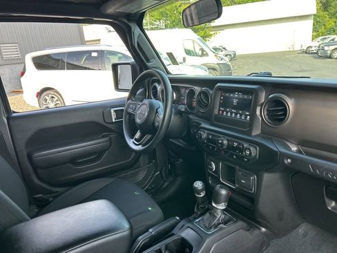 Certified 2022 Jeep Wrangler Unlimited Sport image 36