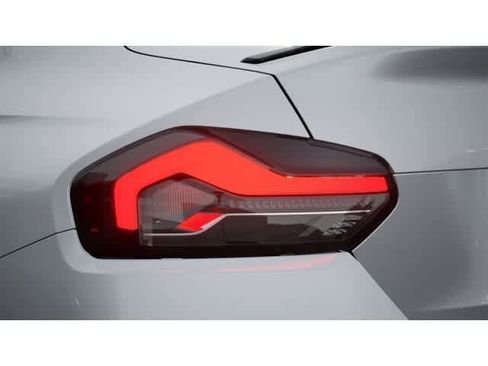 Used 2025 BMW 230i Coupe w/ M Sport Package image 8