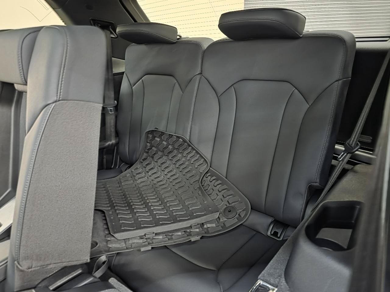 Used 2020 Audi Q7 3.0T Premium Plus w/ Premium Plus Package AWD/4WD image 29