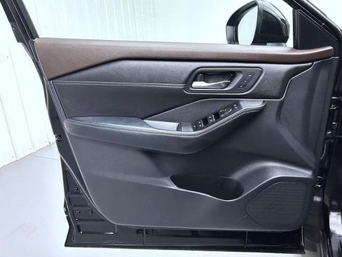 Certified 2023 Nissan Rogue SL AWD/4WD image 9