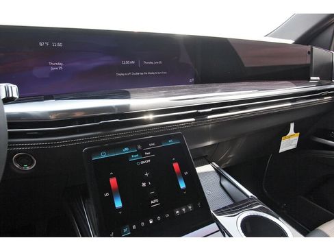 New 2026 Cadillac Escalade ESV Sport w/ Touring Package AWD/4WD image 17