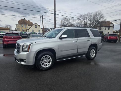 Used 2016 GMC Yukon SLE image 3