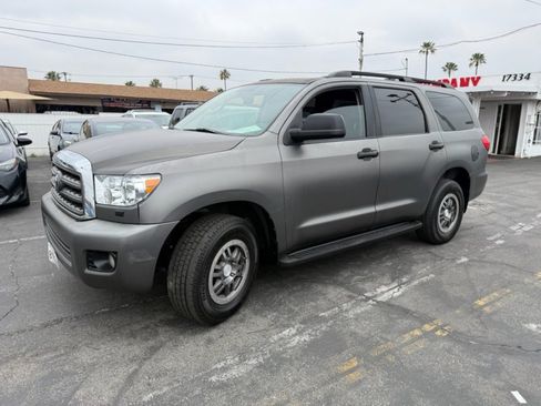 Used 2011 Toyota Sequoia SR5 w/ Premium Pkg RWD image 5