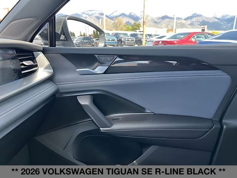 New 2026 Volkswagen Tiguan SE R-Line AWD/4WD image 39