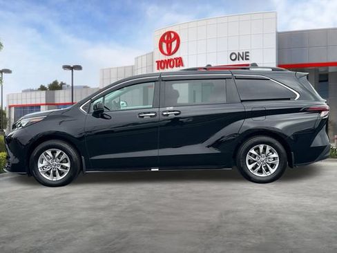 Certified 2025 Toyota Sienna XLE w/ XLE Plus Package AWD/4WD image 10