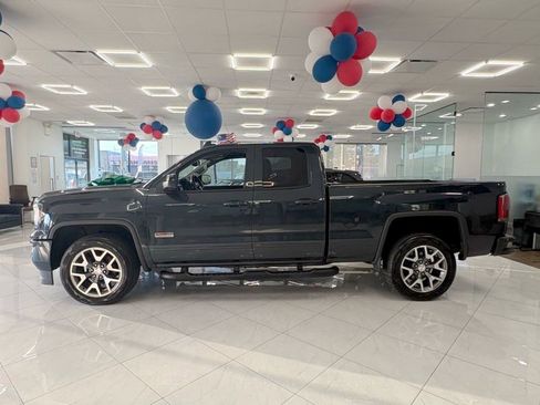 Used 2017 GMC Sierra 1500 SLT AWD/4WD image 4