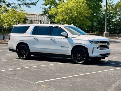 Used 2024 Chevrolet Suburban High Country w/ Advanced Technology Package AWD/4WD image 10