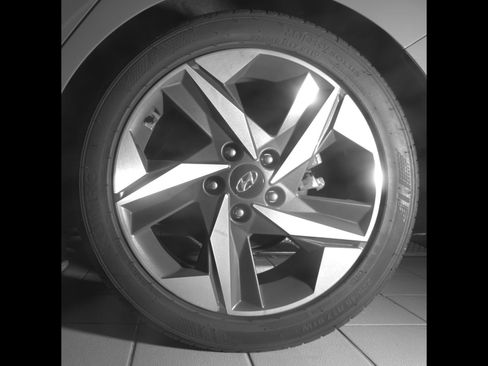 Used 2021 Hyundai Elantra Limited w/ Cargo Package FWD image 12