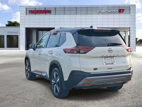 Certified 2022 Nissan Rogue SL w/ SL Premium Package FWD image 4