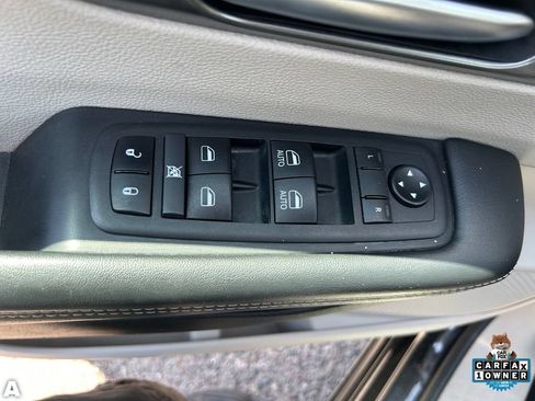 Certified 2024 Chrysler Pacifica Touring-L FWD image 20