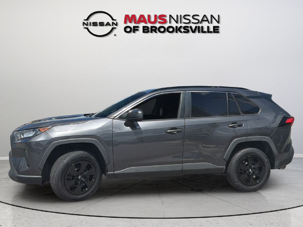 Used 2021 Toyota RAV4 LE AWD/4WD image 6