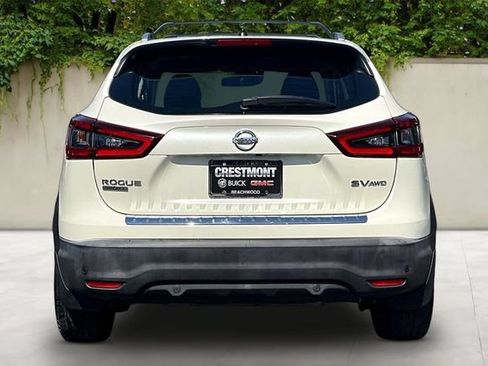 Used 2020 Nissan Rogue Sport SV AWD/4WD image 5