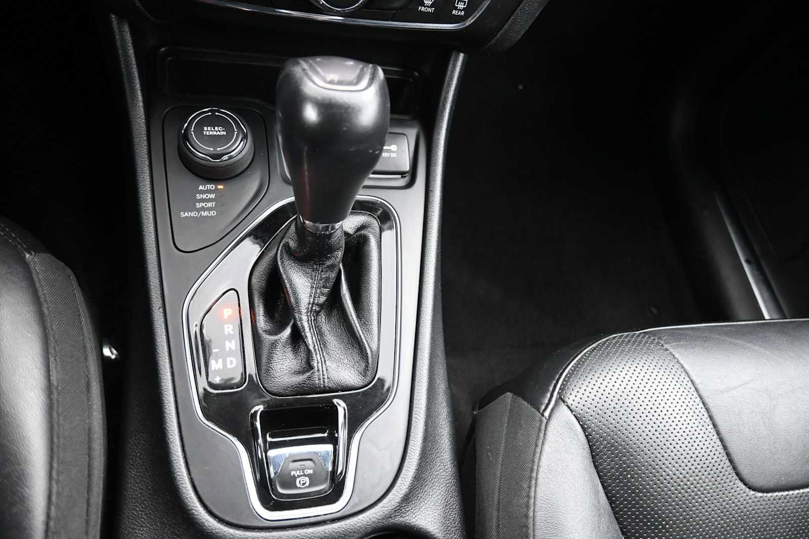 Used 2020 Jeep Cherokee Limited AWD/4WD image 17