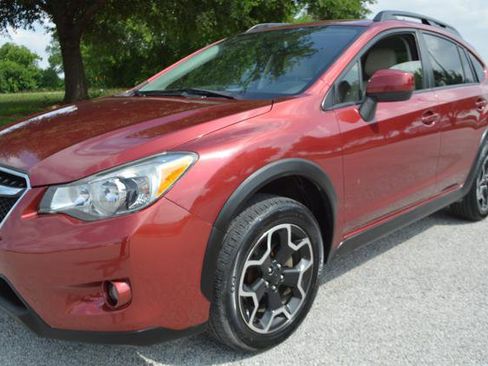 Used 2014 Subaru Crosstrek 2.0i Limited AWD/4WD image 4
