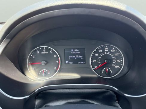 Used 2023 Kia Seltos LX AWD/4WD image 35