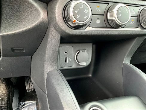 Certified 2025 Nissan Kicks Play S FWD image 16