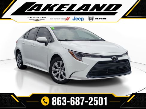 Used 2023 Toyota Corolla LE FWD image 1