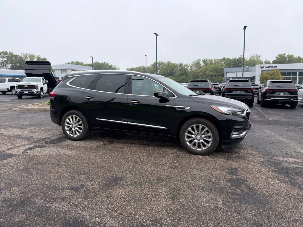 Used 2018 Buick Enclave Premium w/ Experience Buick Package AWD/4WD image 23