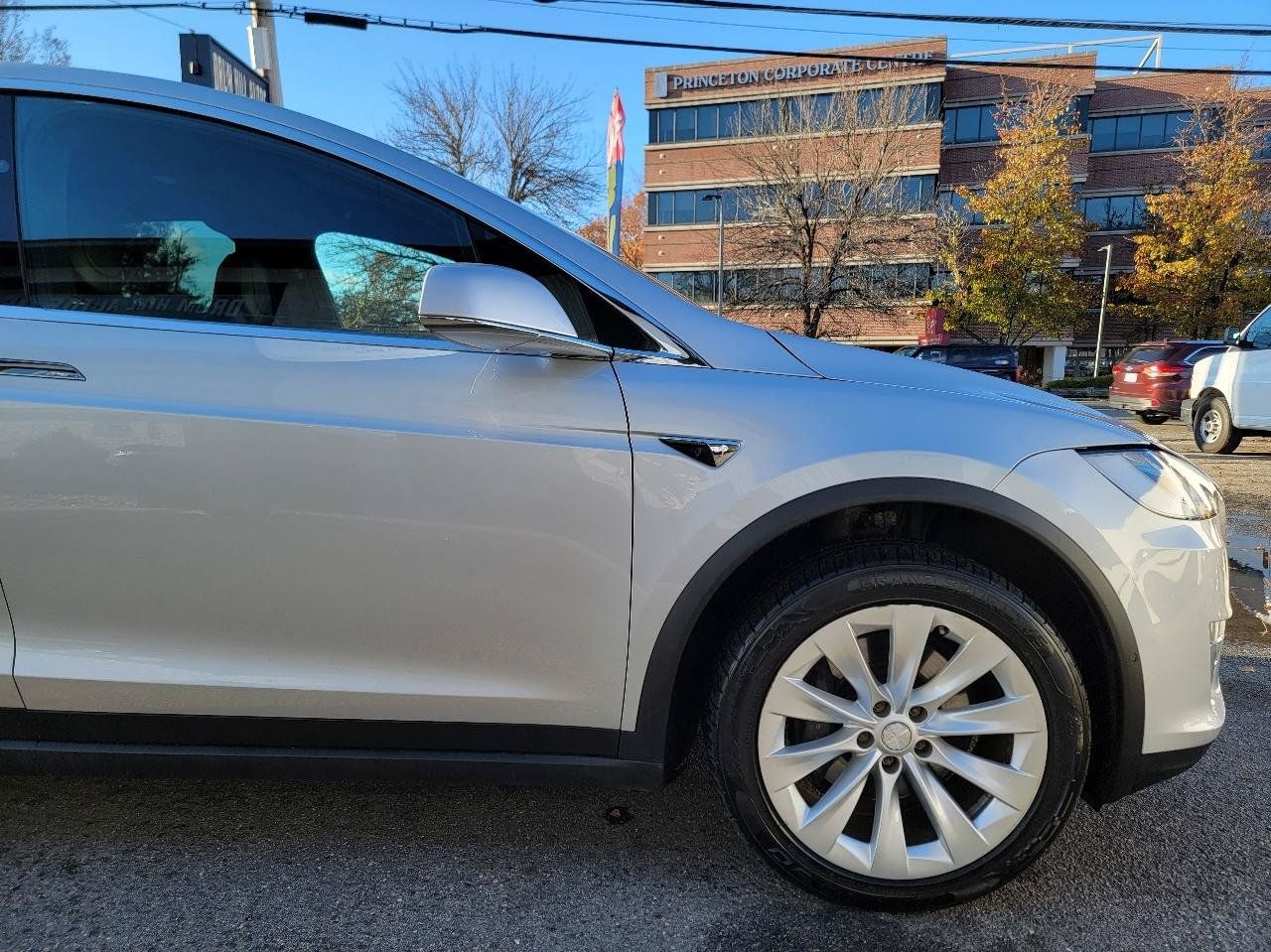 Used 2017 Tesla Model X 75D AWD/4WD image 11